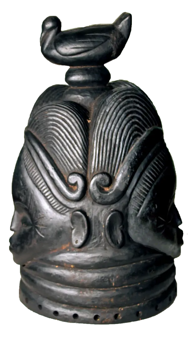 Side view of the 17 418 Bundu Mask