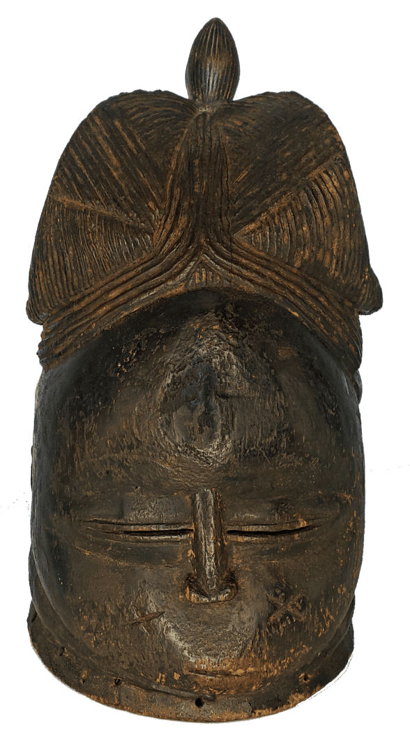 front view of the 17 509 Mende Bundu mask